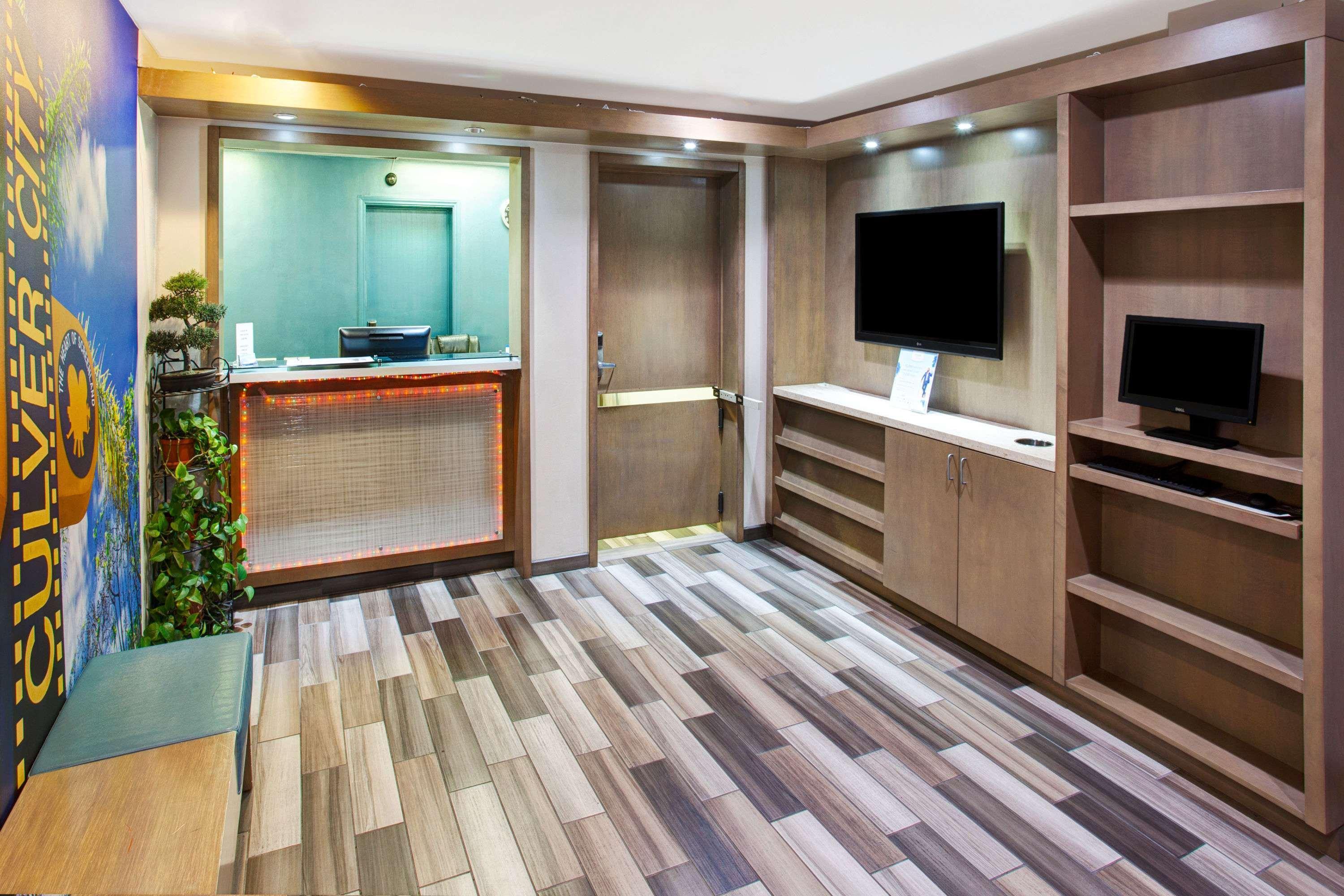 Travelodge By Wyndham Culver City Лос-Анджелес Екстер'єр фото